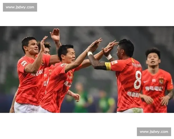 恒大与苏宁第二回合决战上演中超争冠走势关键一战全场焦点之夜对决